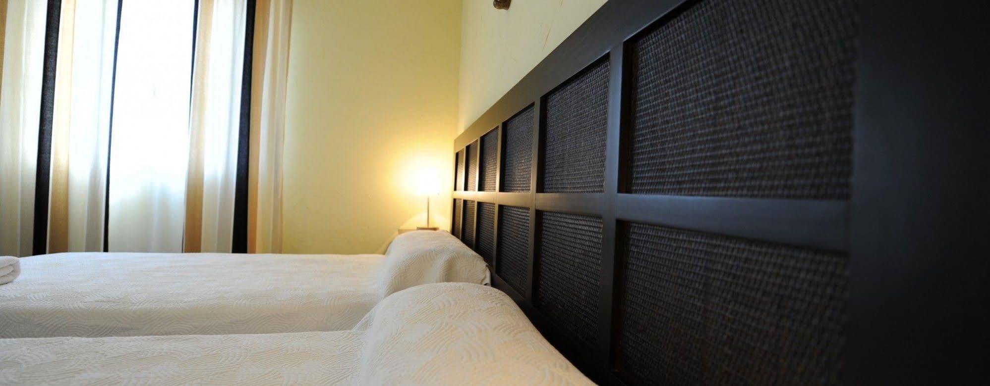 Hotel Montearoma Valverde del Camino Extérieur photo
